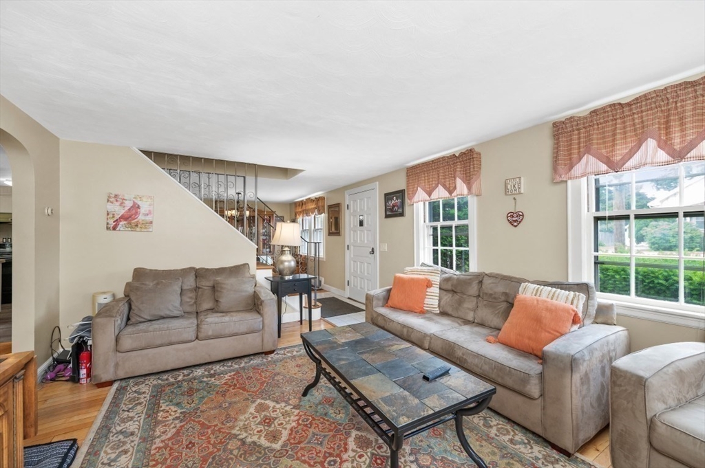 111 Warren Street Waltham, MA 02453 - Photo 7 of 42
