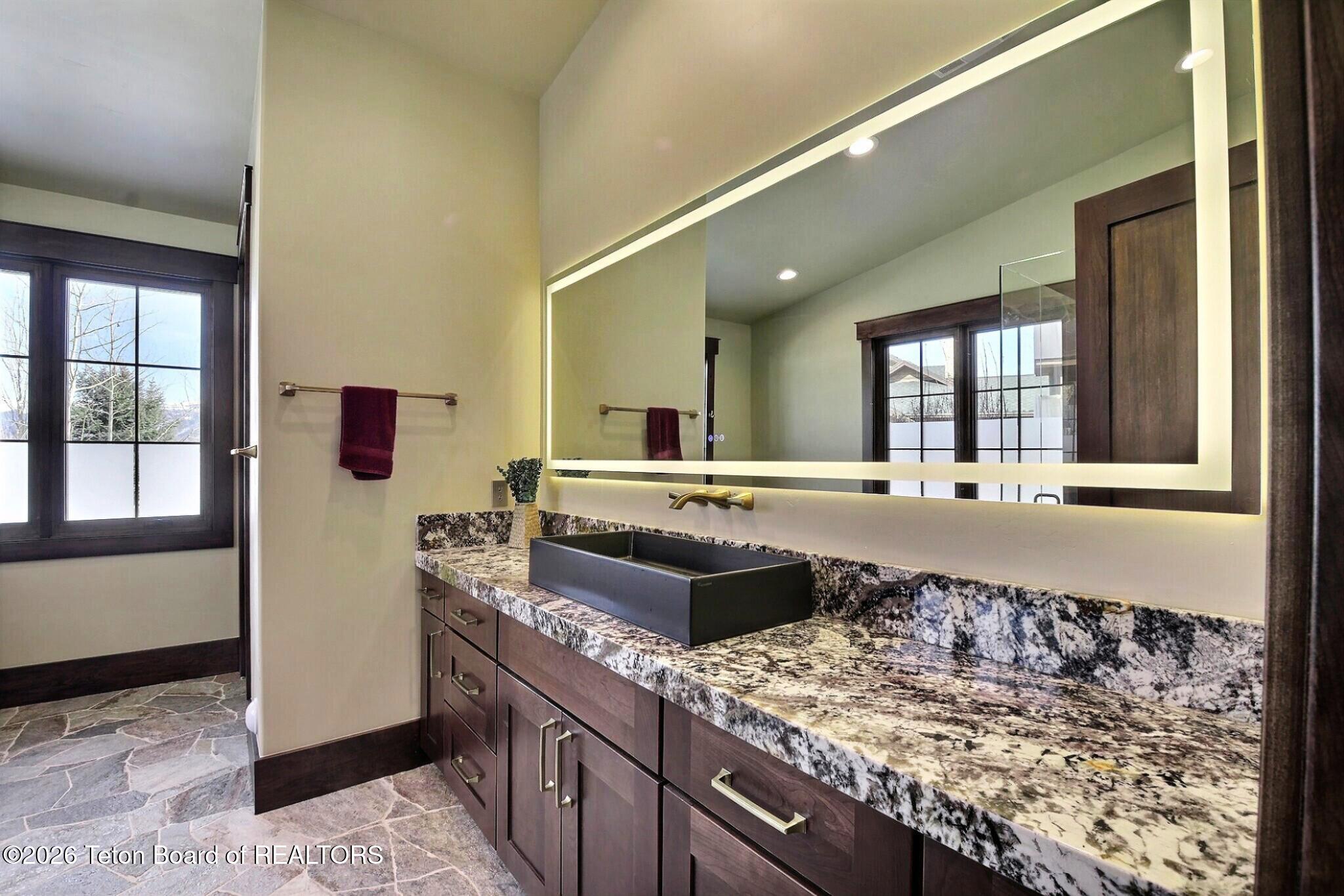 9802 Hiddenwaters Lane Victor, ID 83455 - Photo 20 of 52 Master Bathroom