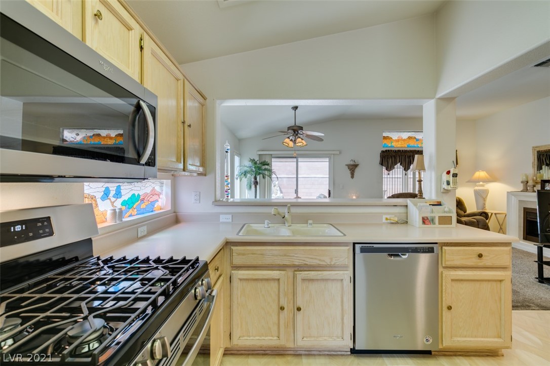 483 Edgefield Ridge Place Henderson, NV 89012 - Photo 26 of 38 Gallery Image 26