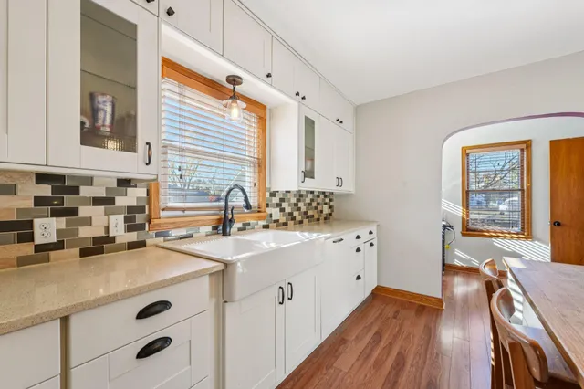 $341,900 | 240 South Meridian Street, Belle Plaine, MN 56011