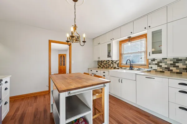 $329,900 | 240 South Meridian Street, Belle Plaine, MN 56011