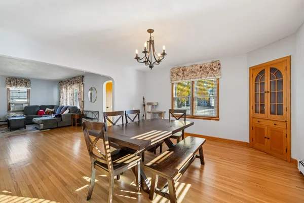$329,900 | 240 South Meridian Street, Belle Plaine, MN 56011