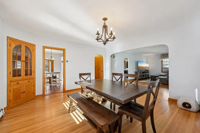 $341,900 | 240 South Meridian Street, Belle Plaine, MN 56011