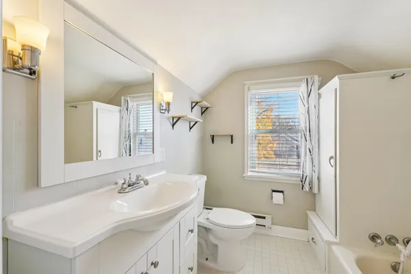 $329,900 | 240 South Meridian Street, Belle Plaine, MN 56011