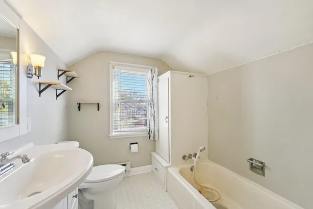 $341,900 | 240 South Meridian Street, Belle Plaine, MN 56011