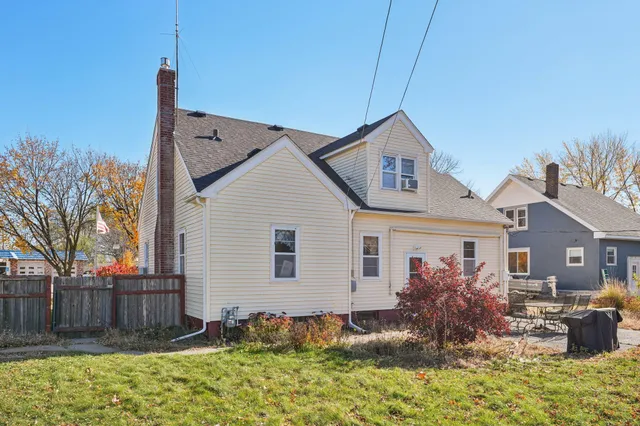 $341,900 | 240 South Meridian Street, Belle Plaine, MN 56011