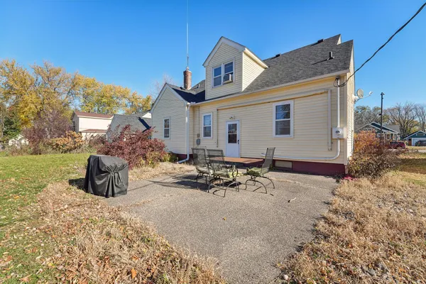 $329,900 | 240 South Meridian Street, Belle Plaine, MN 56011