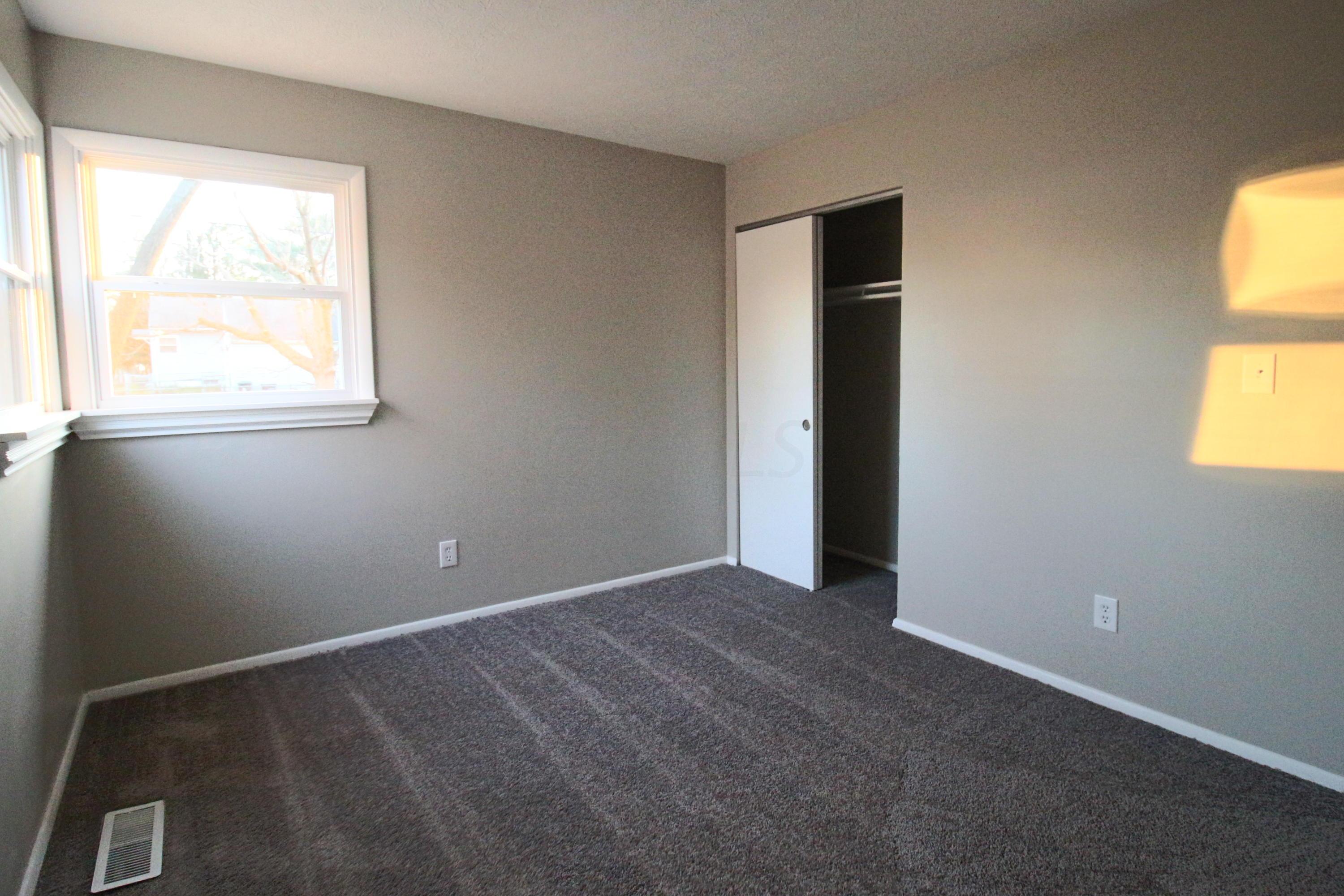 1671 Ferris Road Columbus, OH 43224 - Photo 12 of 21 Gallery Image 12