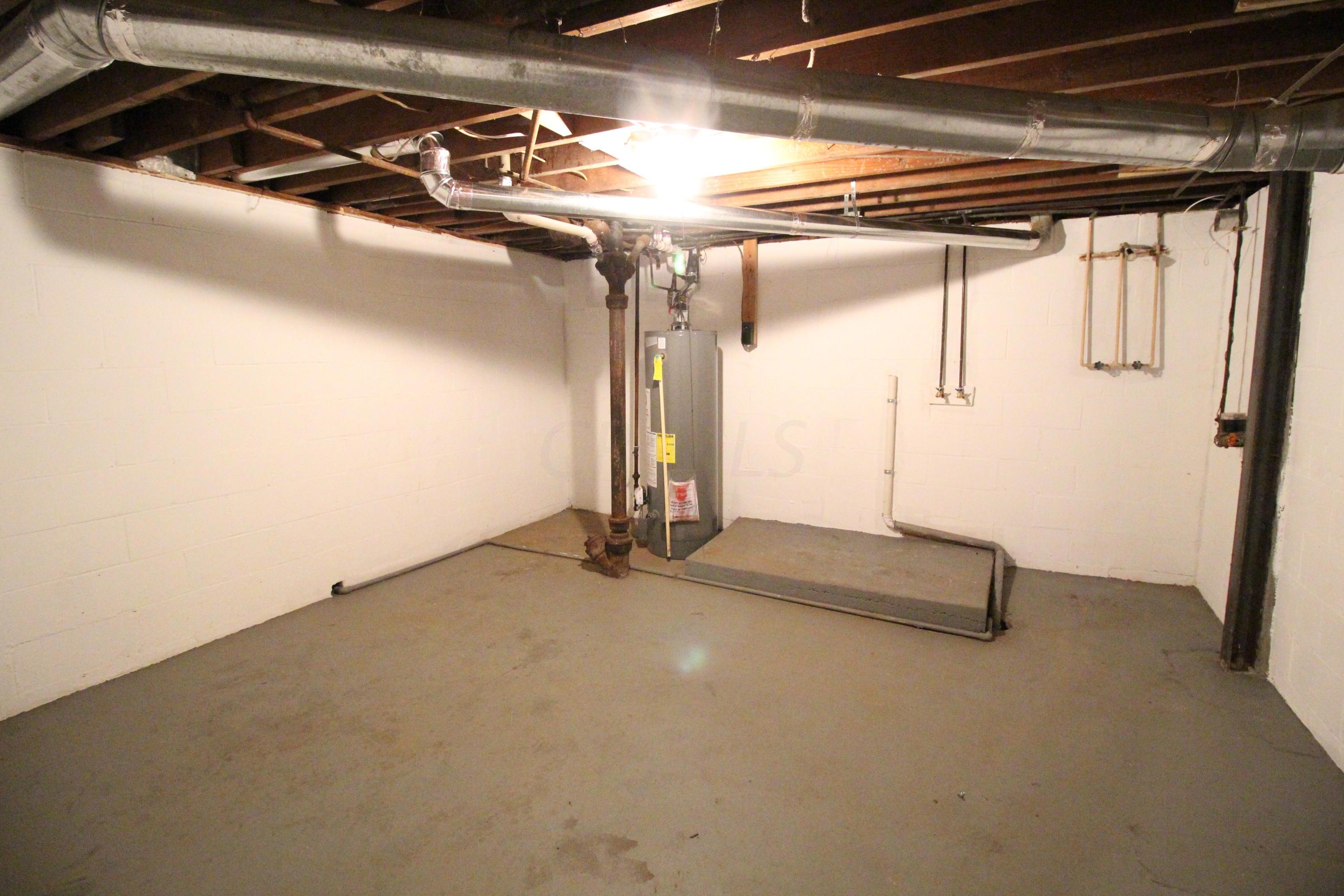 1671 Ferris Road Columbus, OH 43224 - Photo 20 of 21 Gallery Image 20