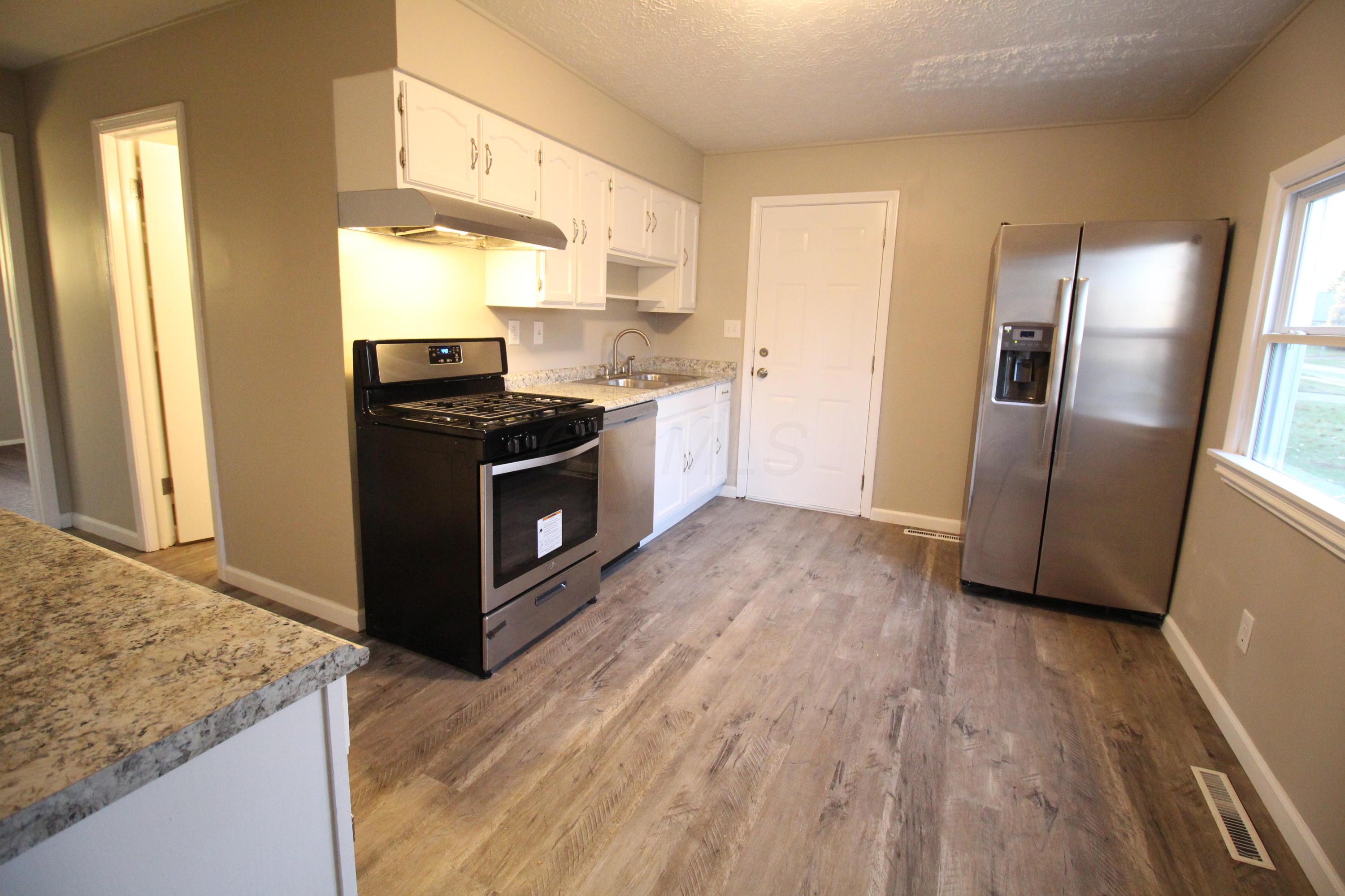 1671 Ferris Road Columbus, OH 43224 - Photo 5 of 21 Gallery Image 5