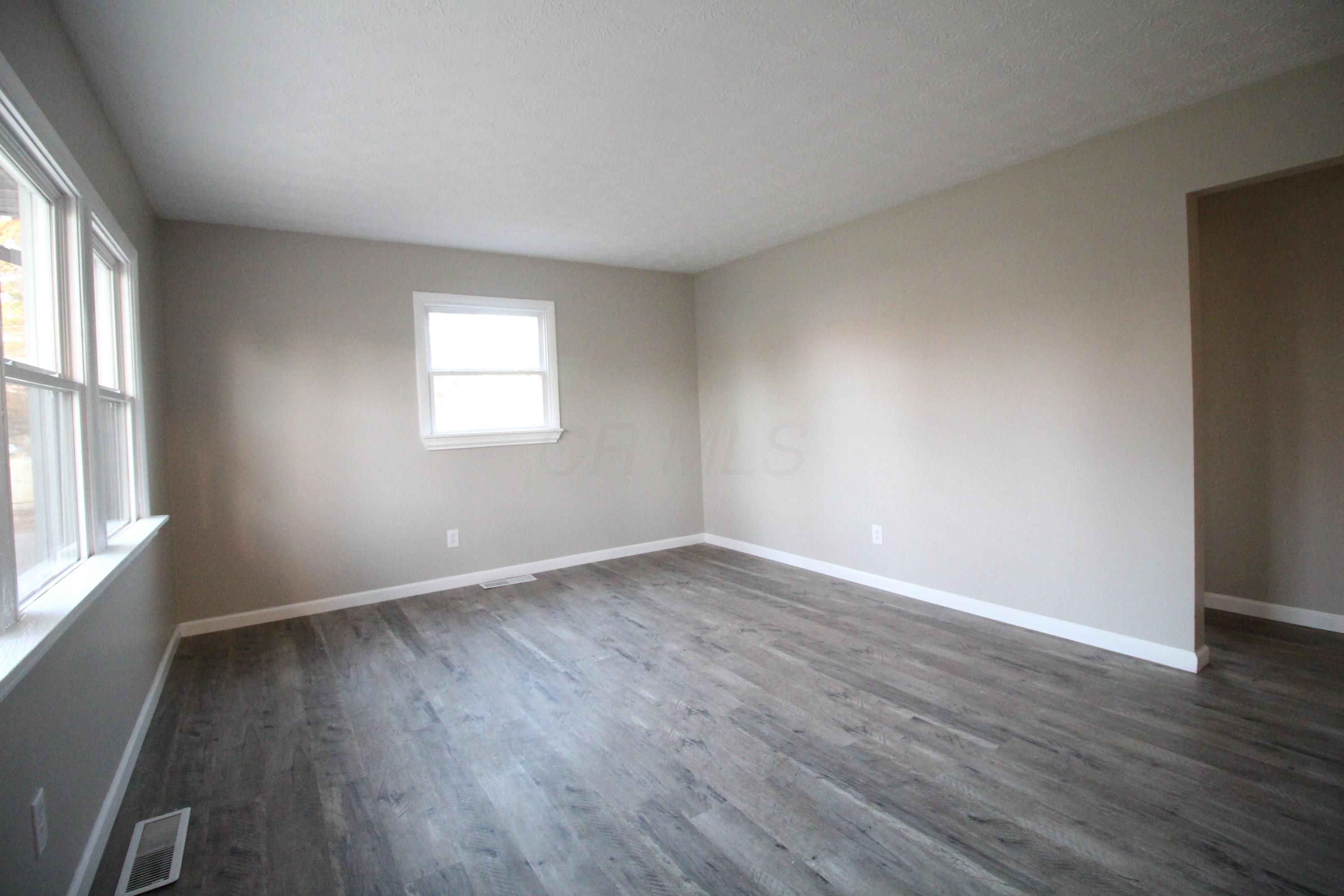 1671 Ferris Road Columbus, OH 43224 - Photo 9 of 21 Gallery Image 9