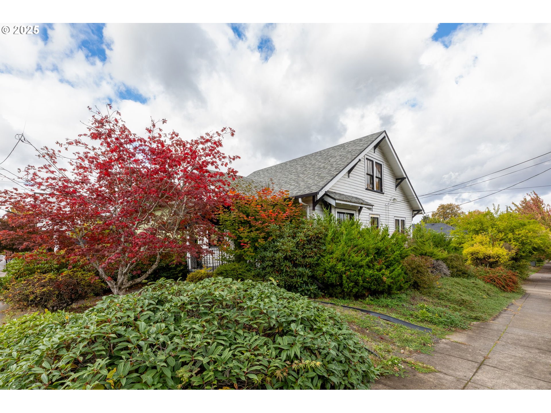 6055 East Burnside Street Portland, OR 97213 - Photo 8 of 32 a aerial view of a house