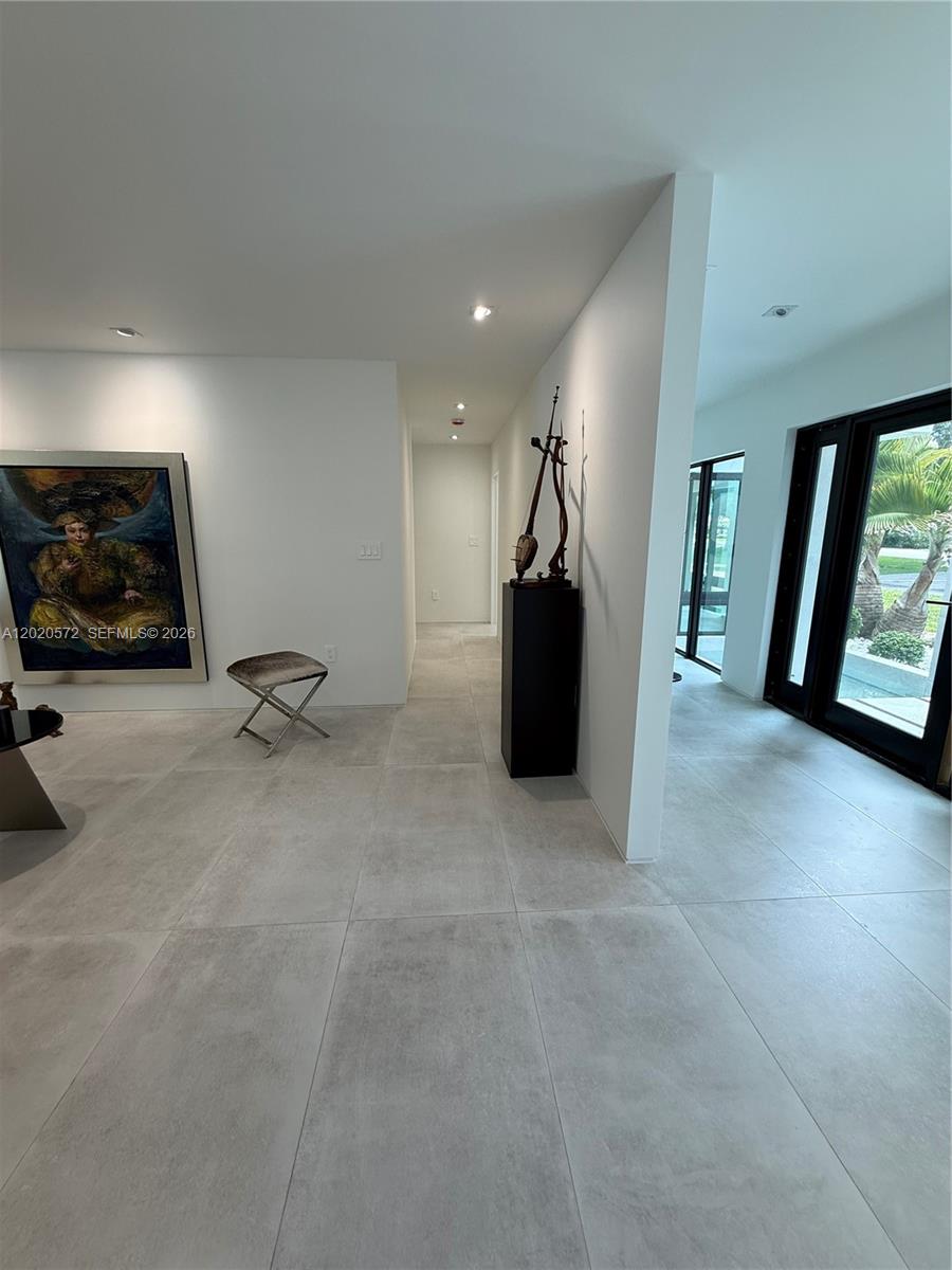 439 Hardee Road Coral Gables, FL 33146 - Photo 4 of 35