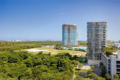 $599,000 | 14951 Royal Oaks Lane, Unit 1109, North Miami, FL 33181