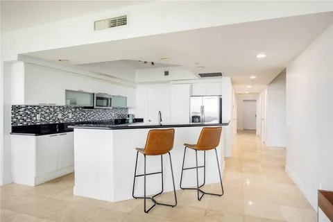 $599,000 | 14951 Royal Oaks Lane, Unit 1109, North Miami, FL 33181