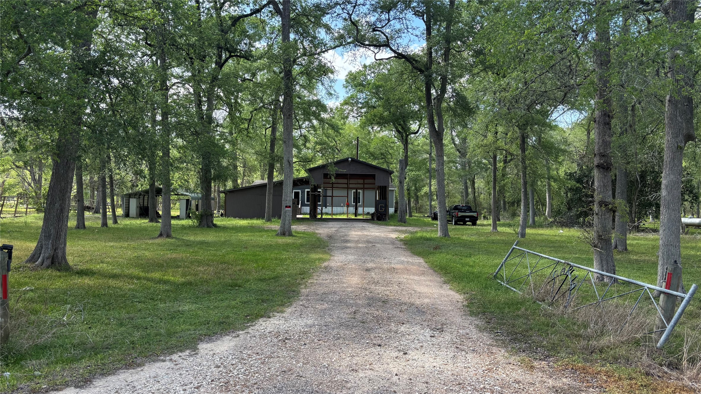 563 Forest Lawn Road Wharton, TX 77488 - Photo 2 of 34