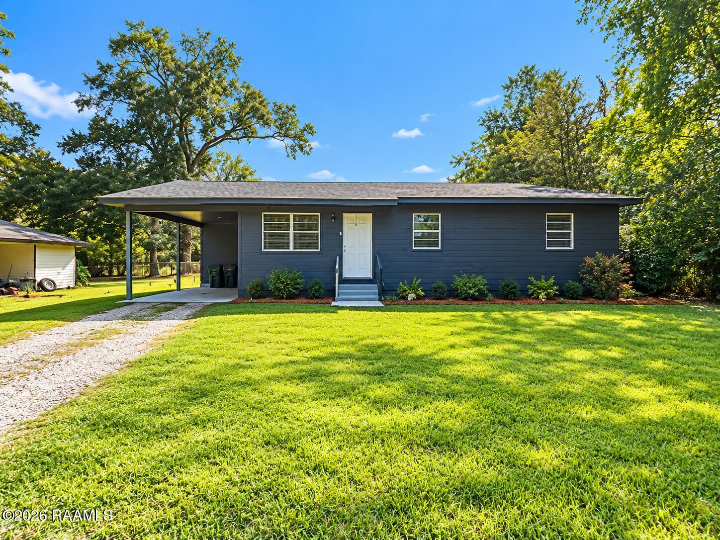 402 Attakapas Road Lafayette, LA 70501 - Photo 1 of 13 Front