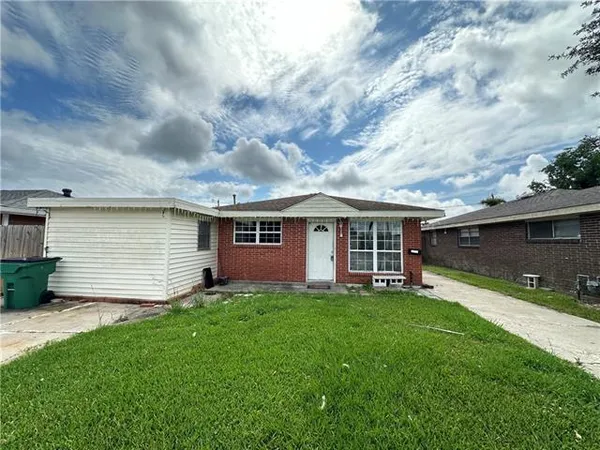 $1,800 | 1645 Dogwood Drive, Harvey, LA 70058