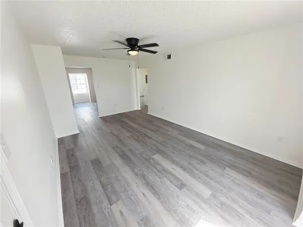 $1,200 | 1132 Crape Myrtle Lane, Harvey, LA 70058