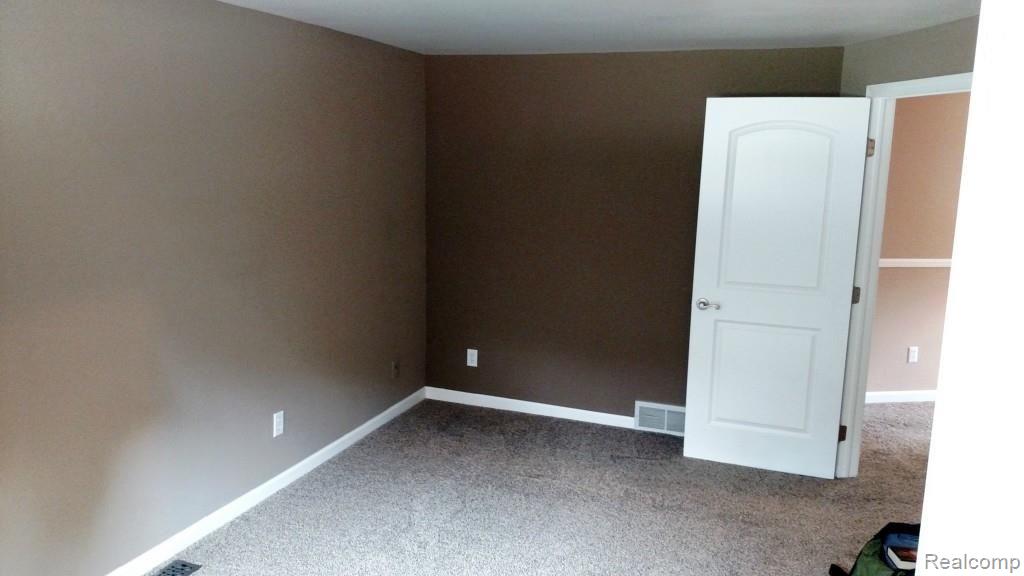 2839 Harrison Avenue Rochester Hills, MI 48307 - Photo 9 of 18