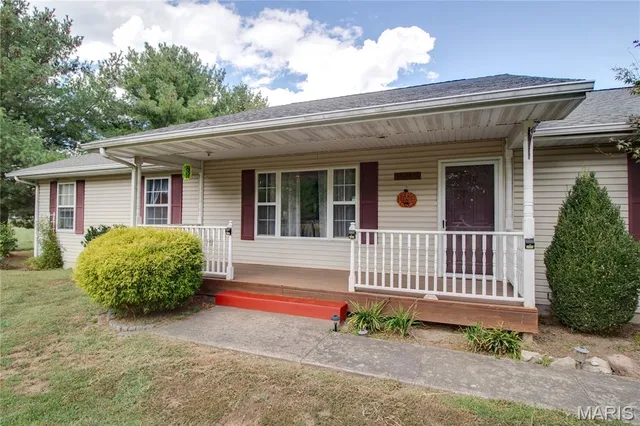 $429,000 | 13180 Meadow Lane, Bunker Hill, IL 62014