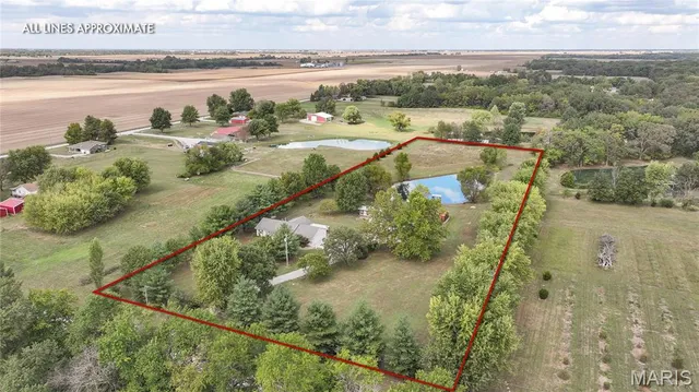 $429,000 | 13180 Meadow Lane, Bunker Hill, IL 62014