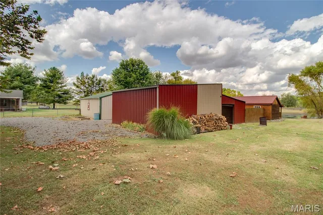 $429,000 | 13180 Meadow Lane, Bunker Hill, IL 62014