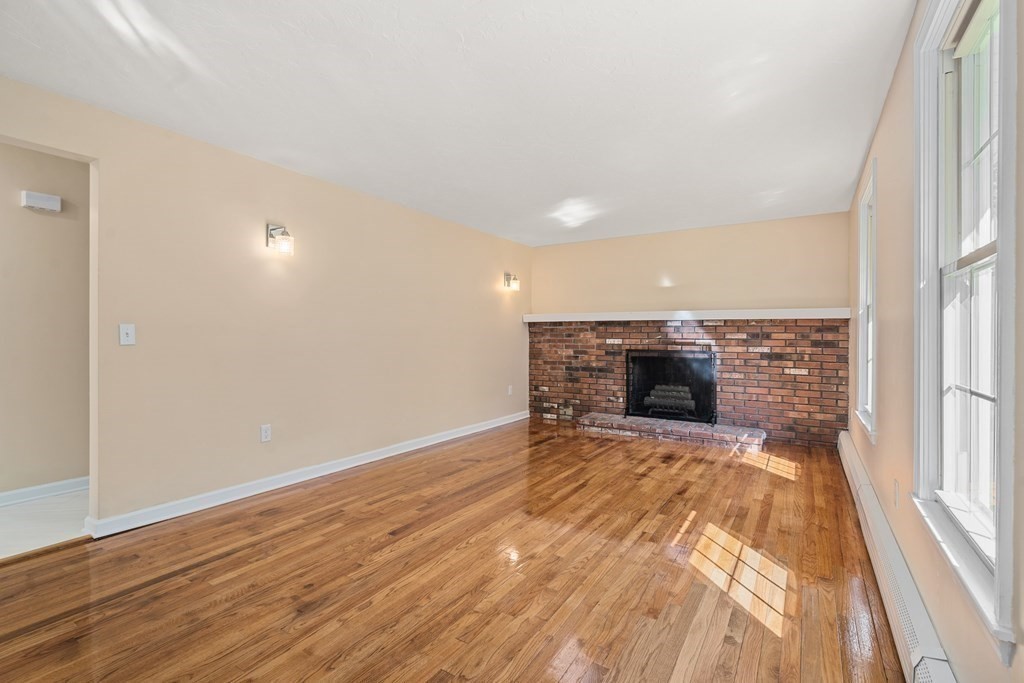 60 Lincoln Road Sutton, MA 01590 - Photo 8 of 29