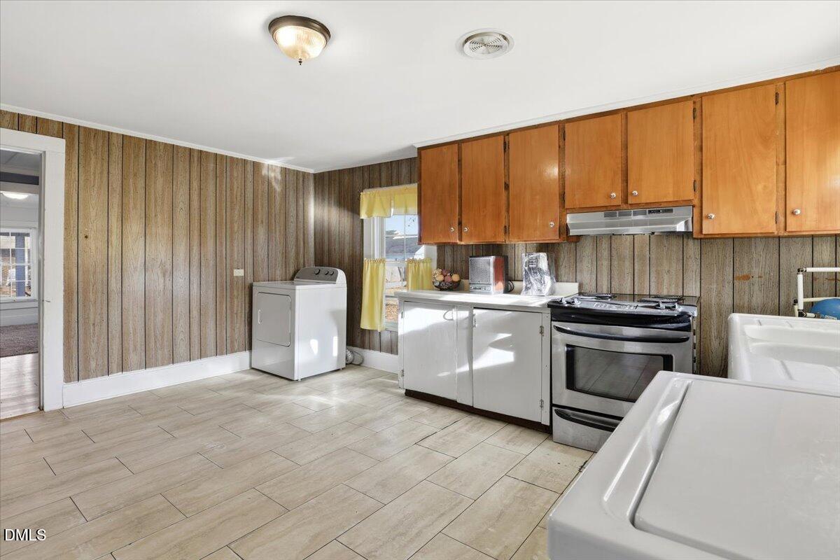 209 Price Street Pine Level, NC 27568 - Photo 15 of 23 22-209 Price St-22