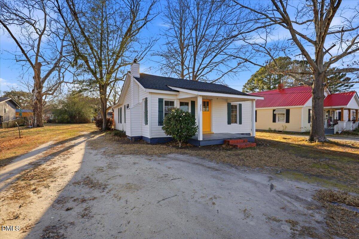 209 Price Street Pine Level, NC 27568 - Photo 5 of 23 04-209 Price St-4