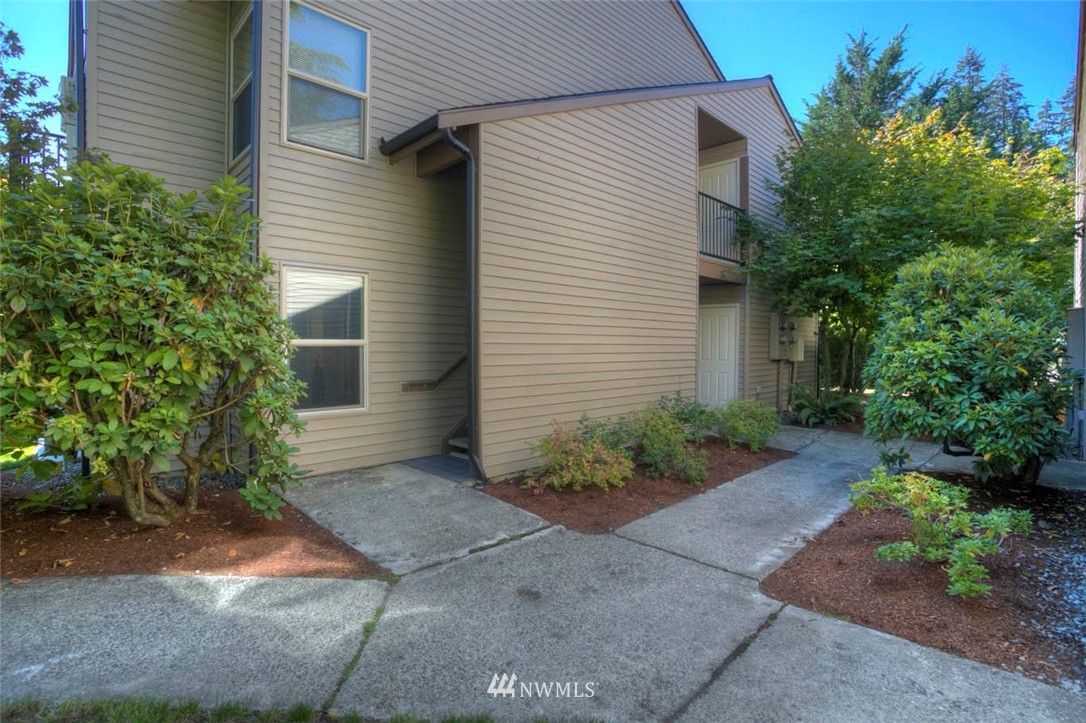 9805 Avondale Road Northeast, Unit Q147 Redmond, WA 98052 - Photo 3 of 25 Gallery Image 3