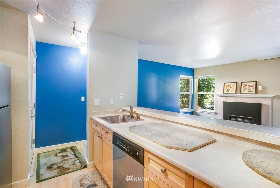 9805 Avondale Road Northeast, Unit Q147 Redmond, WA 98052 - Photo 4 of 25 Gallery Image 4