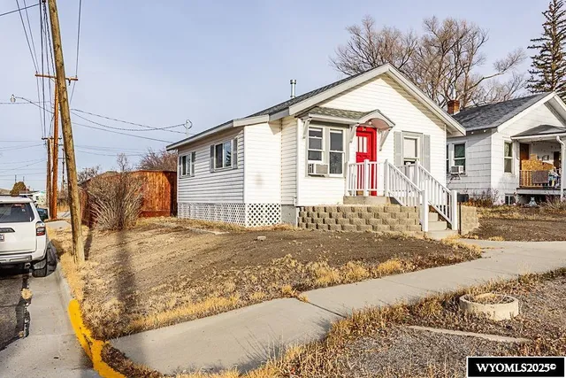 $230,000 | 34 South 6th W Street, Green River, WY 82935