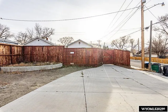 $230,000 | 34 South 6th W Street, Green River, WY 82935