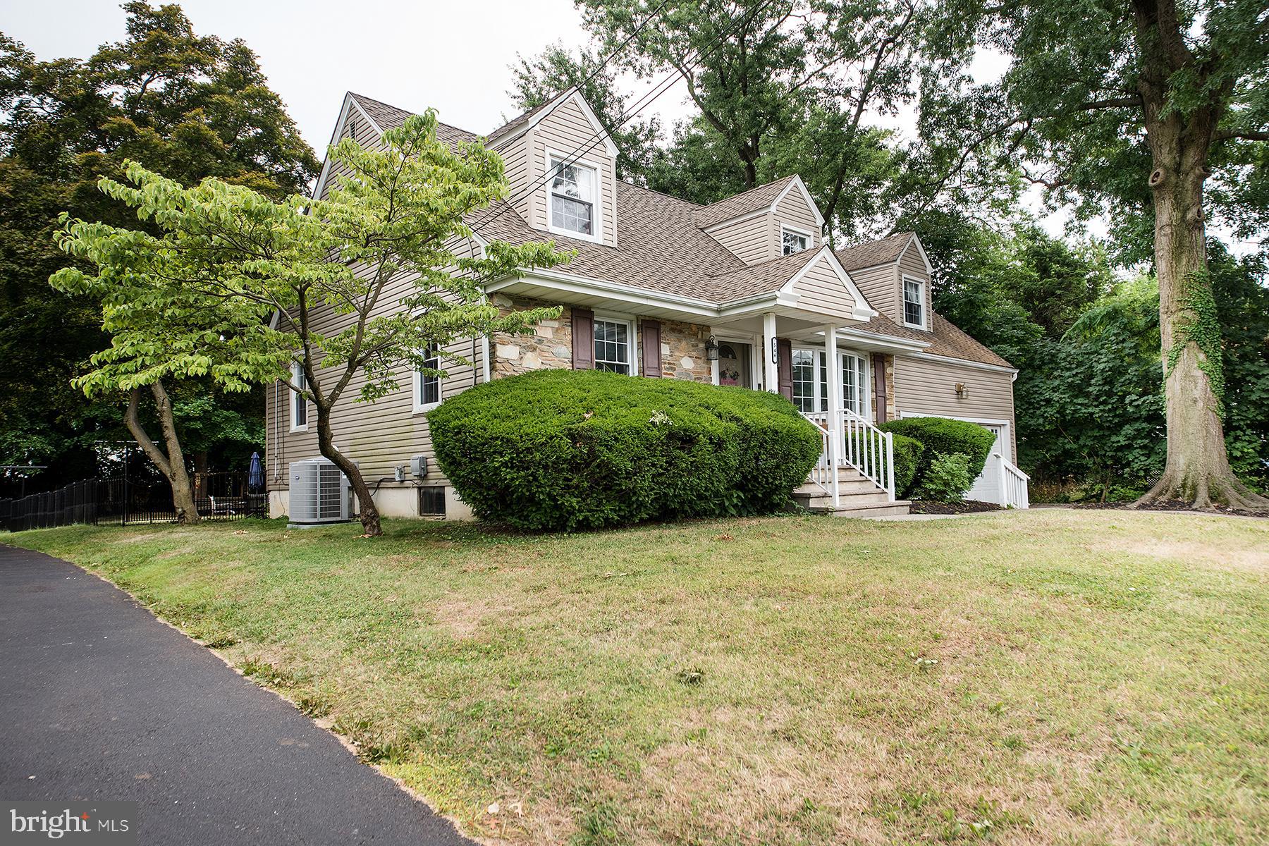 546 Maple Avenue Ewing, NJ 08618 - Photo 2 of 37 Side view