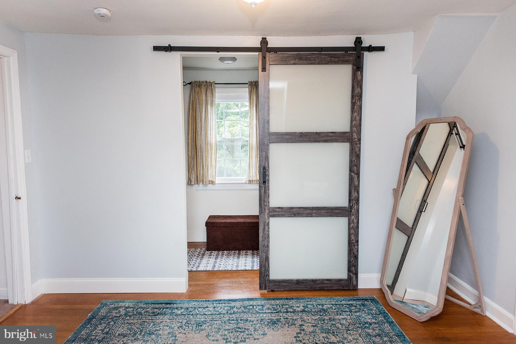 546 Maple Avenue Ewing, NJ 08618 - Photo 27 of 37 2nd floor den, walk-in closet