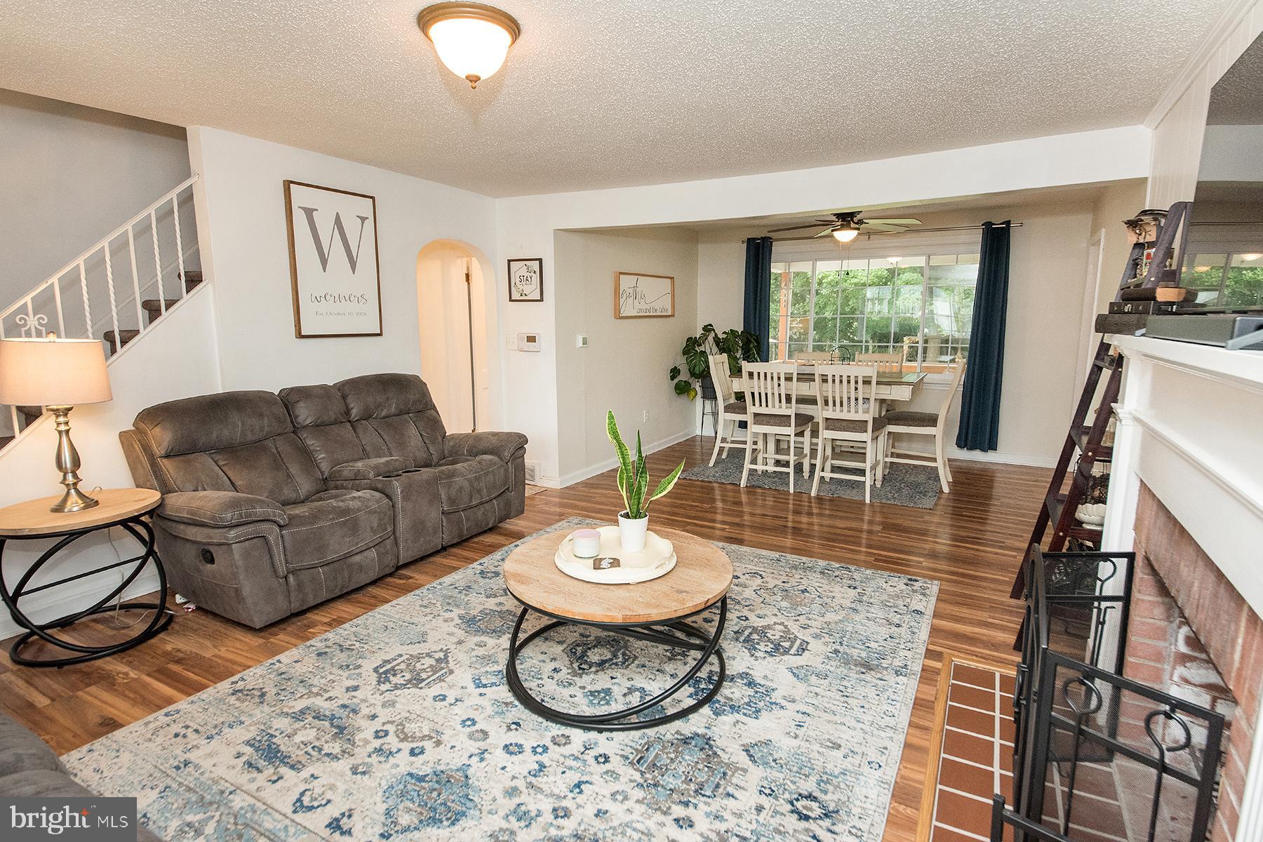 546 Maple Avenue Ewing, NJ 08618 - Photo 3 of 37 Living space