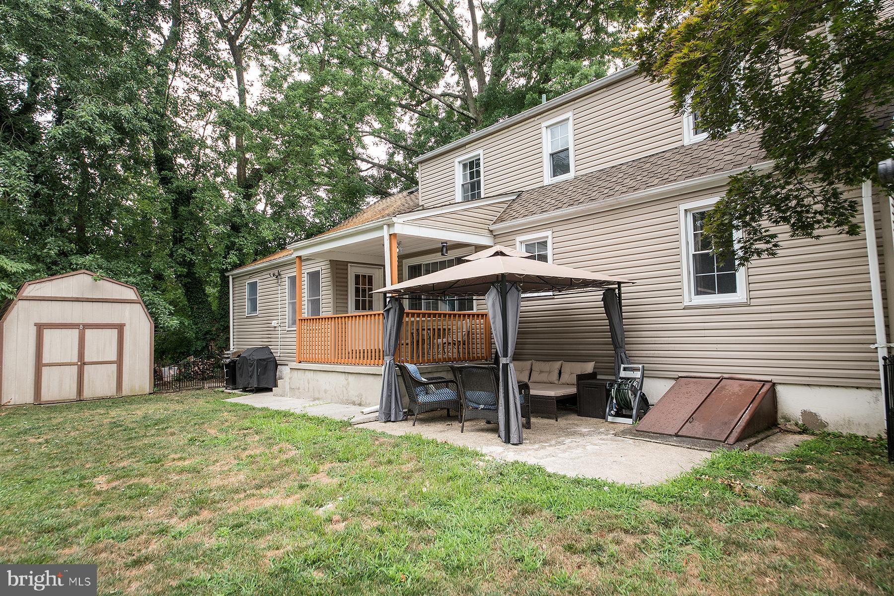 546 Maple Avenue Ewing, NJ 08618 - Photo 36 of 37 Outdoor living space