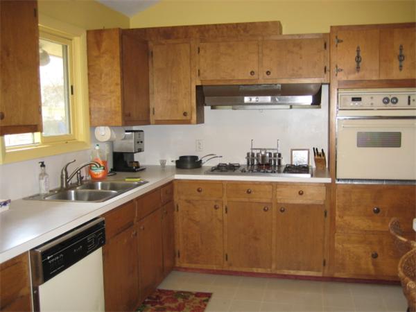 11 Sagamore Road Seekonk, MA 02771 - Photo 3 of 6 Gallery Image 3
