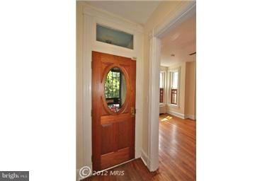1304 G Street Northeast Washington, DC 20002 - Photo 2 of 14 Interior (General)