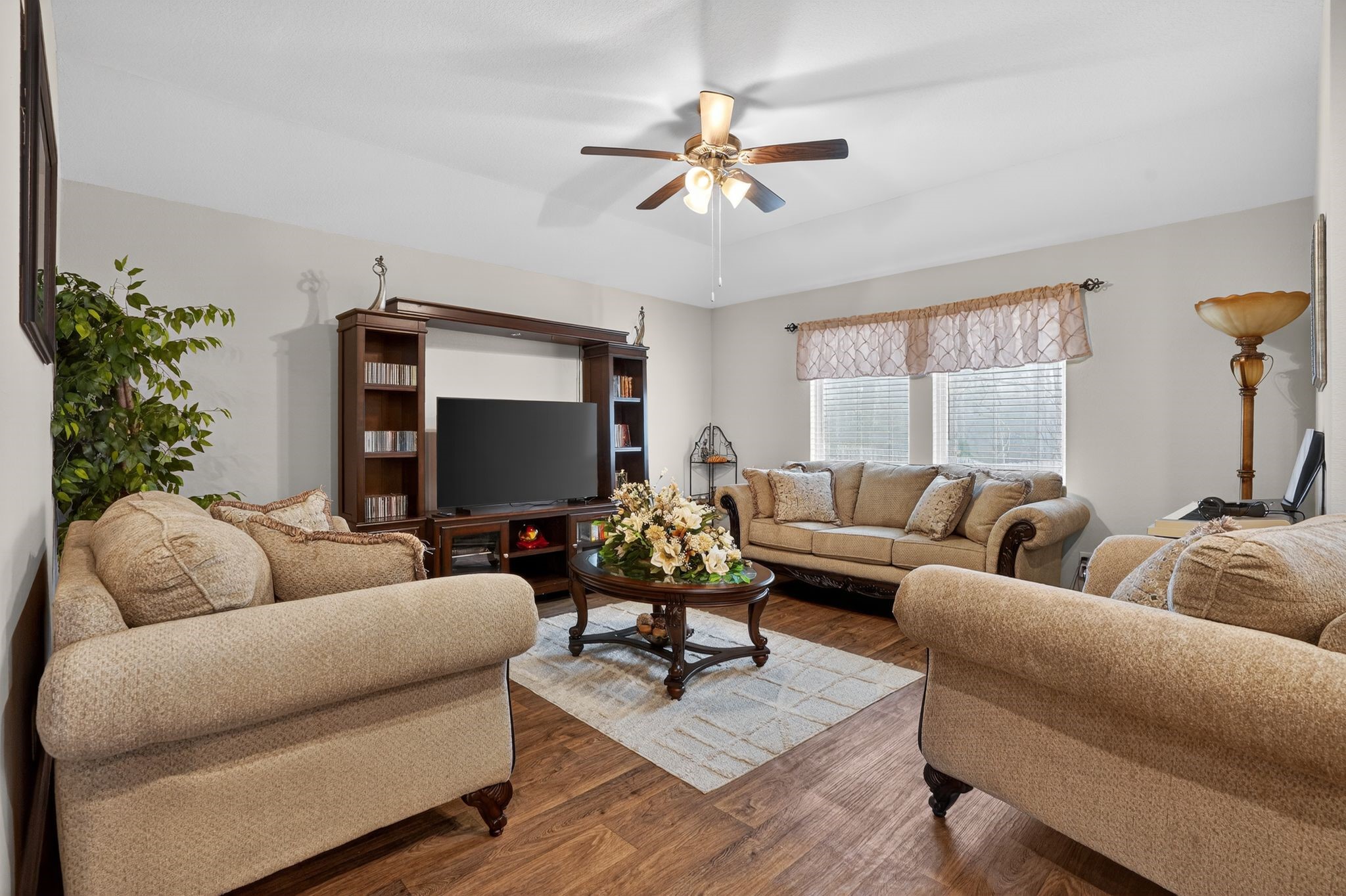 12324 New River Trail Conroe, TX 77384 - Photo 9 of 31