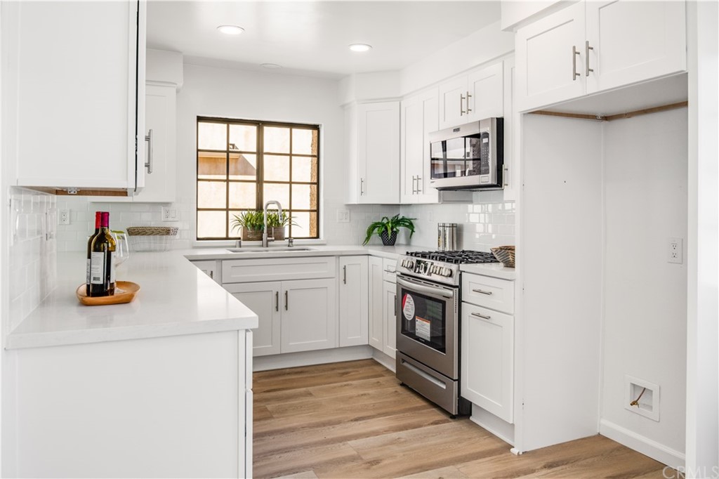 541 Monterey Boulevard Hermosa Beach, CA 90254 - Photo 15 of 41