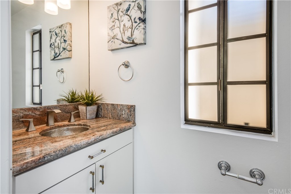 541 Monterey Boulevard Hermosa Beach, CA 90254 - Photo 19 of 41