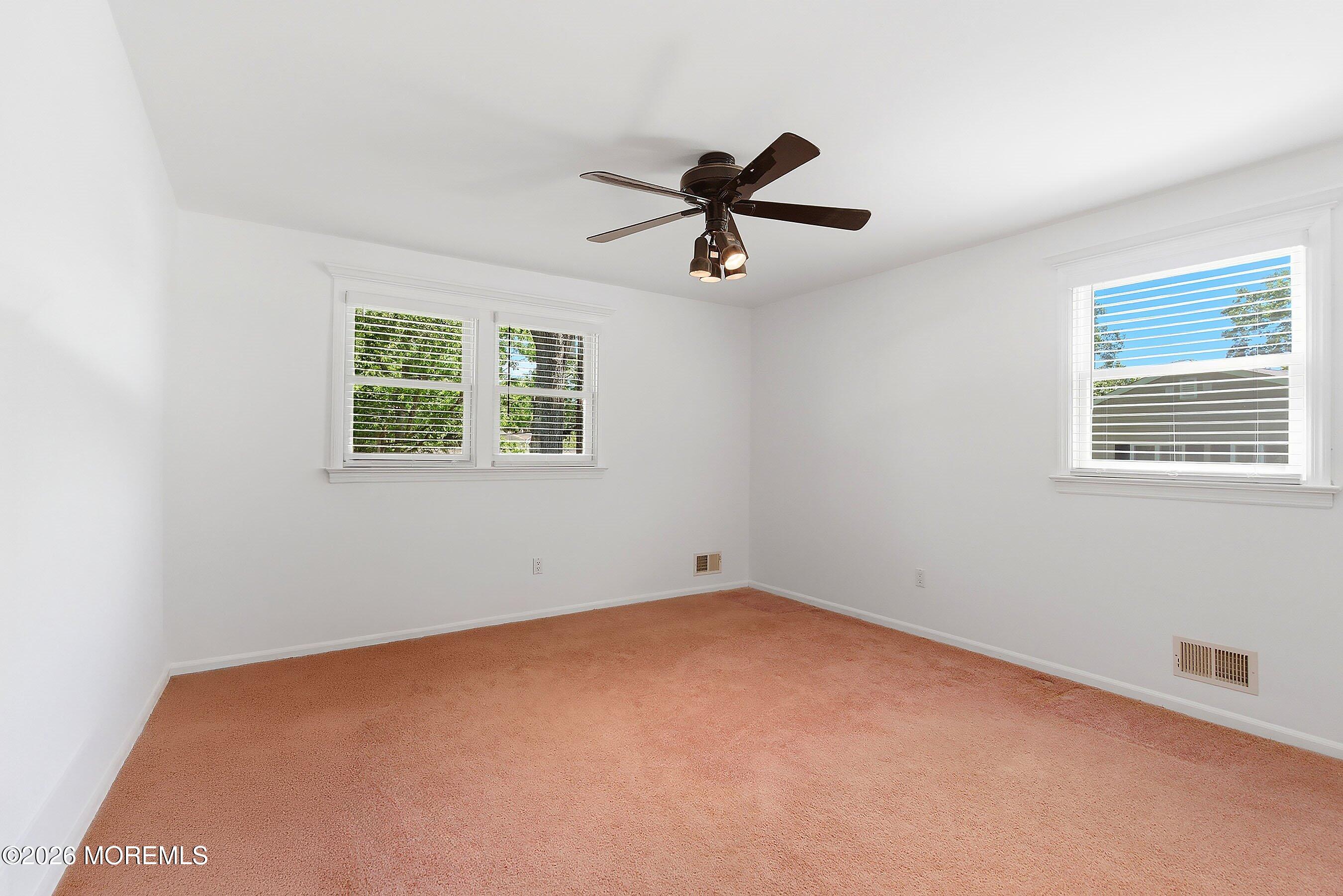 81 Salem Road Brick, NJ 08724 - Photo 18 of 31 22-Bed 1 empty