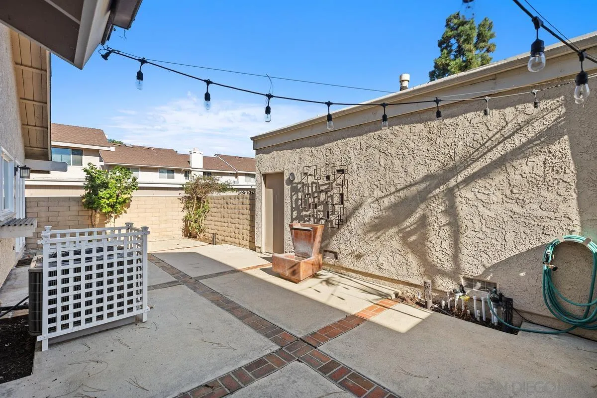14 Dragonfly, Unit 25 Irvine, CA 92604 - Photo 26 of 32 a view of outdoor space with seating area