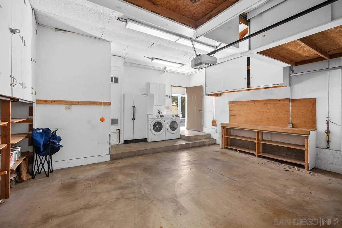 14 Dragonfly, Unit 25 Irvine, CA 92604 - Photo 28 of 29 a view of an outdoor space