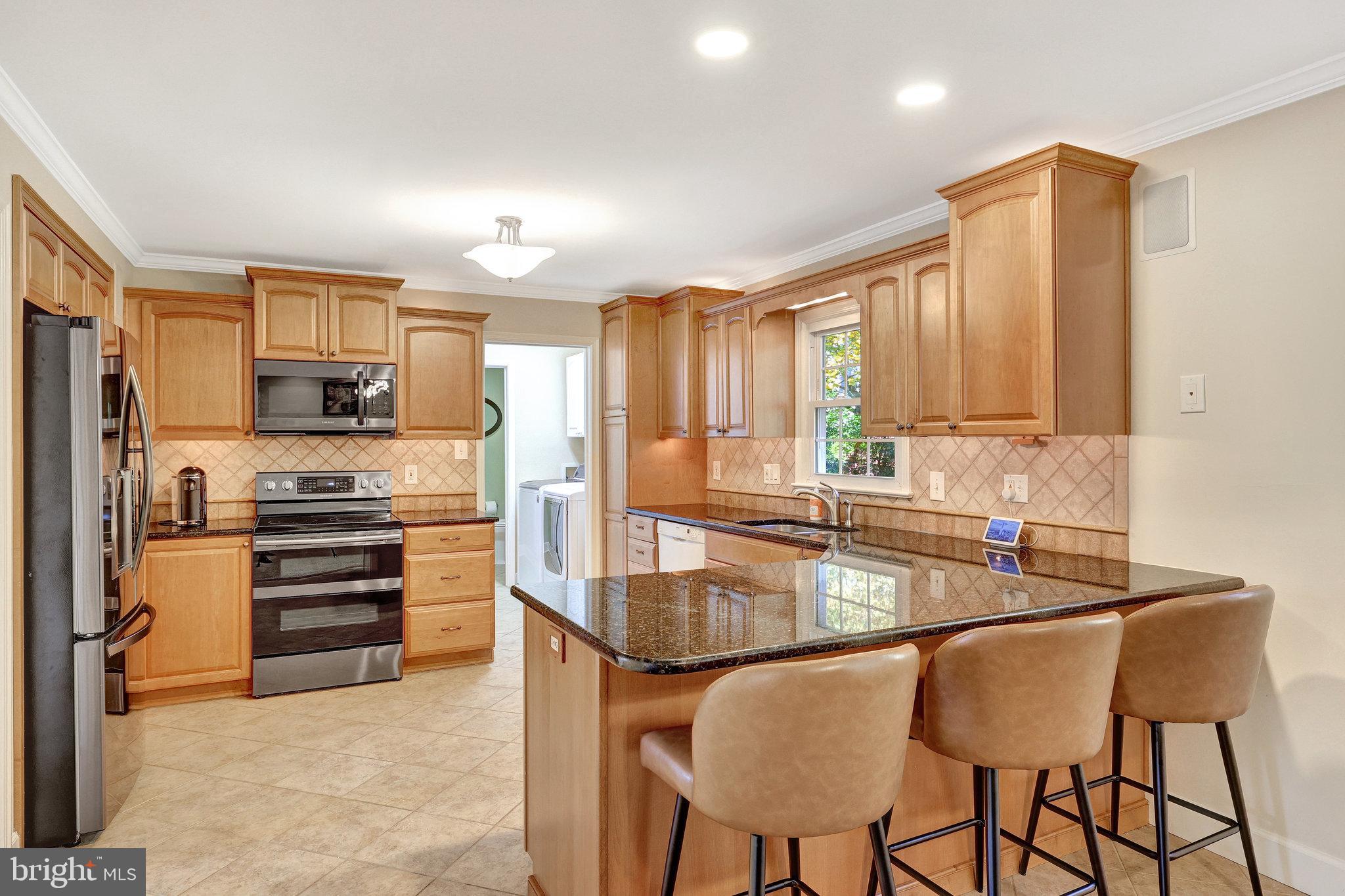 9826 Five Oaks Road Fairfax, VA 22031 - Photo 11 of 43 KitchenKitchen