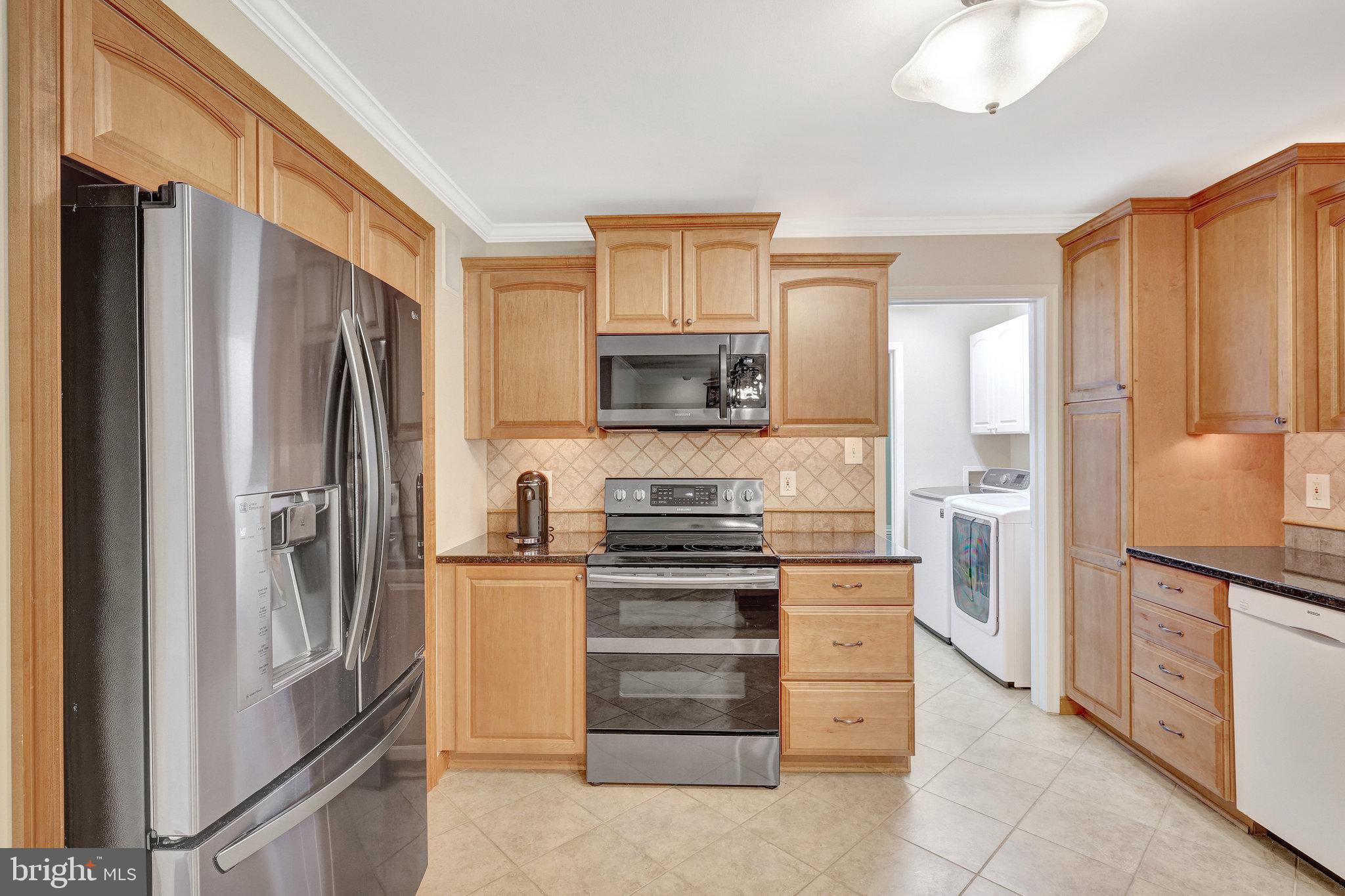 9826 Five Oaks Road Fairfax, VA 22031 - Photo 13 of 43 Kitchen