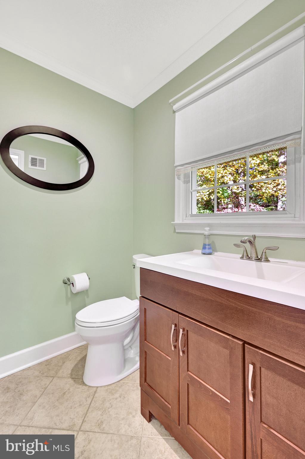 9826 Five Oaks Road Fairfax, VA 22031 - Photo 20 of 43 Half Bath on the Main