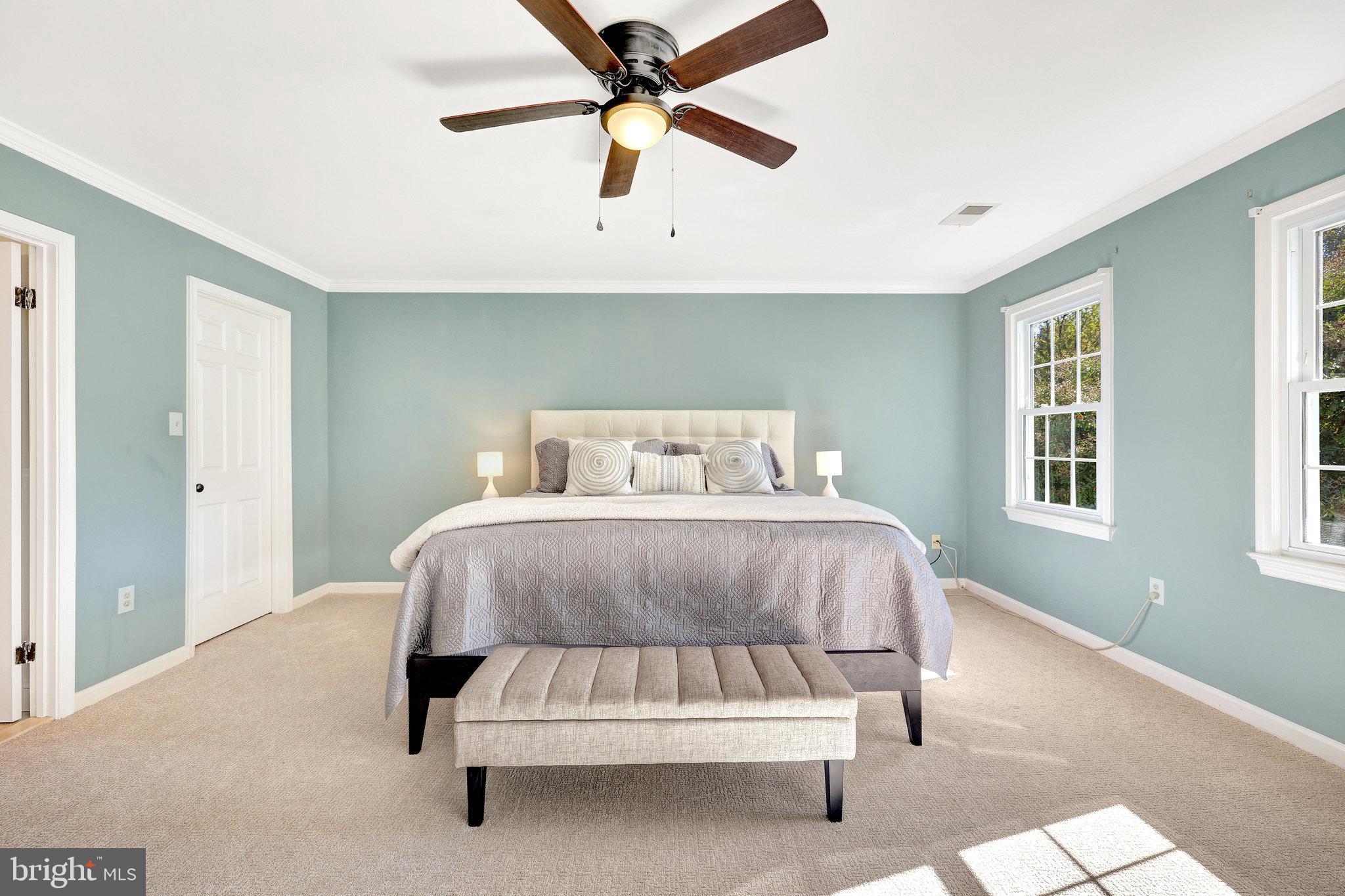 9826 Five Oaks Road Fairfax, VA 22031 - Photo 23 of 43 Primary Bedroom w/ En Suite